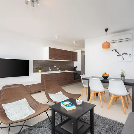 Apartment Jolara With Heated Pool Mimice