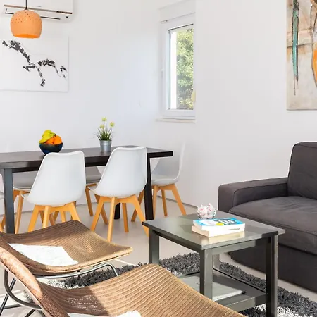 Apartment Jolara With Heated Pool